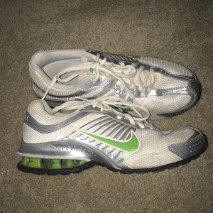 Nike Reax Tennis Shoes!!